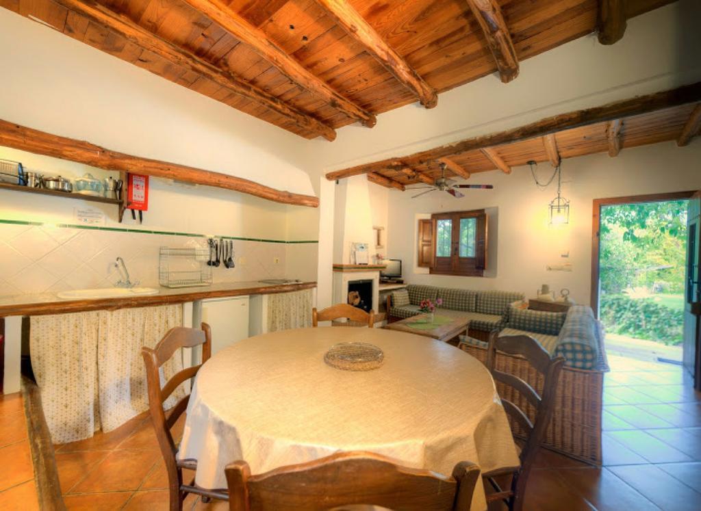 Cortijo Balzain Apartamento La Zubia  Quarto foto